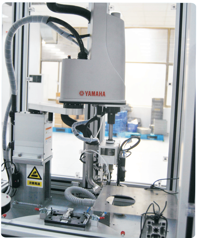 Automatic welding machine for YAMAHA manipulator